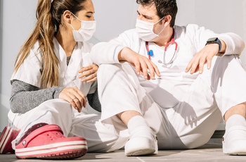EVA-Schuhe für medizinisches Personal: Hygiene, Komfort und moderne Technologien