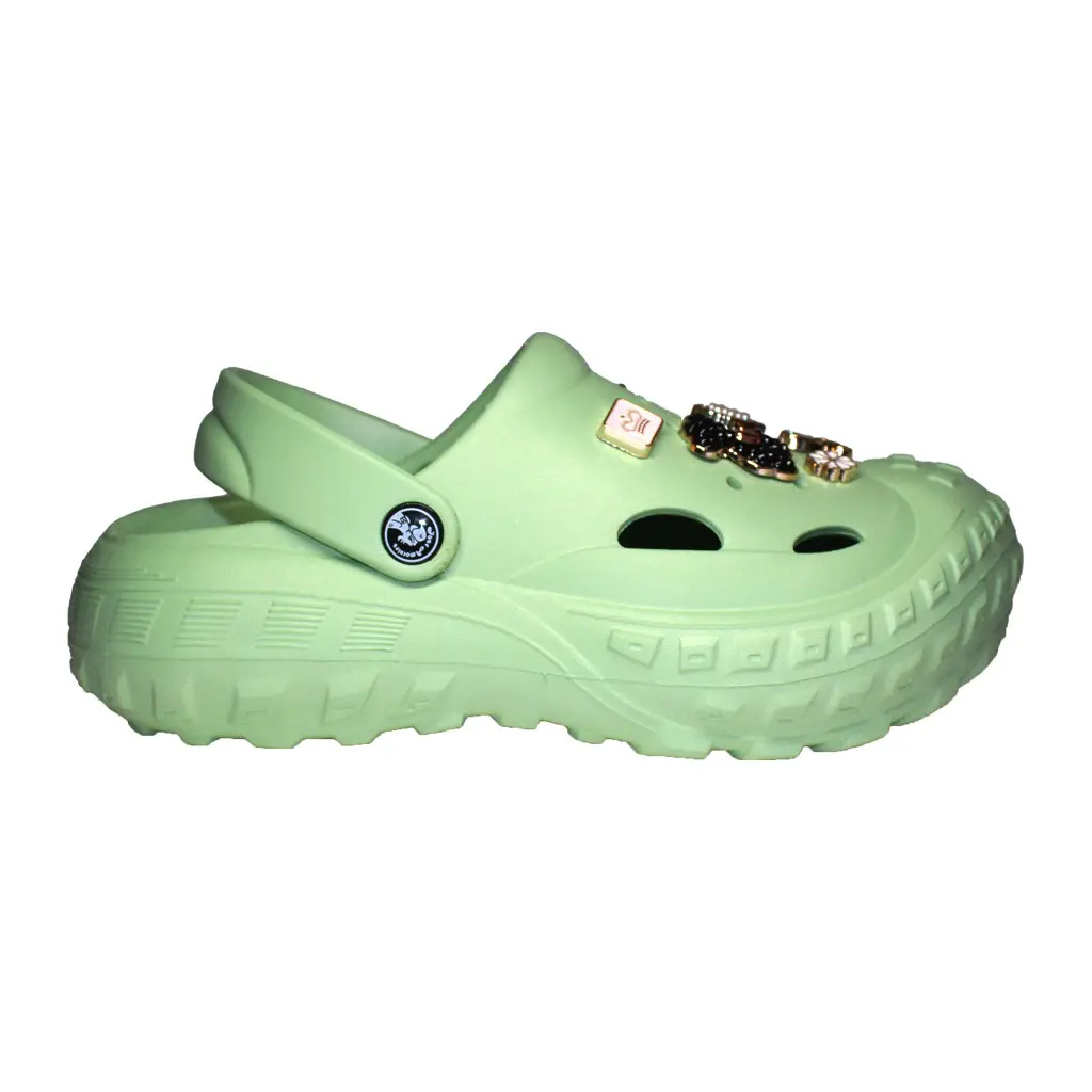 Damen Clogs Olivgrün mit goldfarbenen Jibbitz-Charms | Jose Amorales | Großhandel
