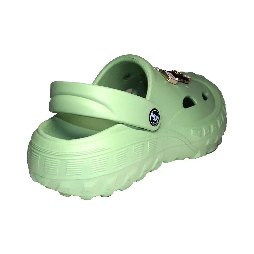 Damen Clogs Olivgrün mit goldfarbenen Jibbitz-Charms | Jose Amorales | Großhandel