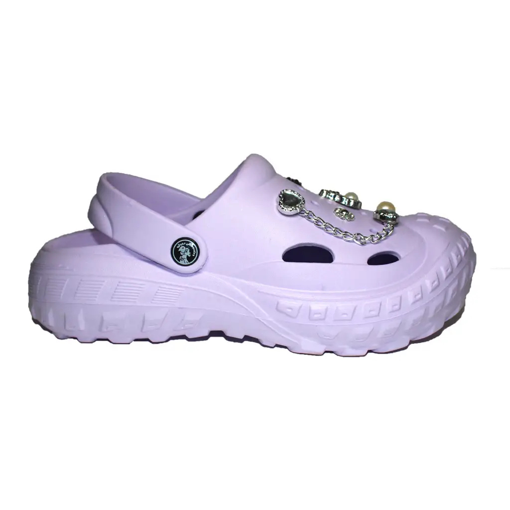 Damen Clogs Flieder mit silberfarbenen Jibbitz-Charms und Kette | Jose Amorales | Großhandel