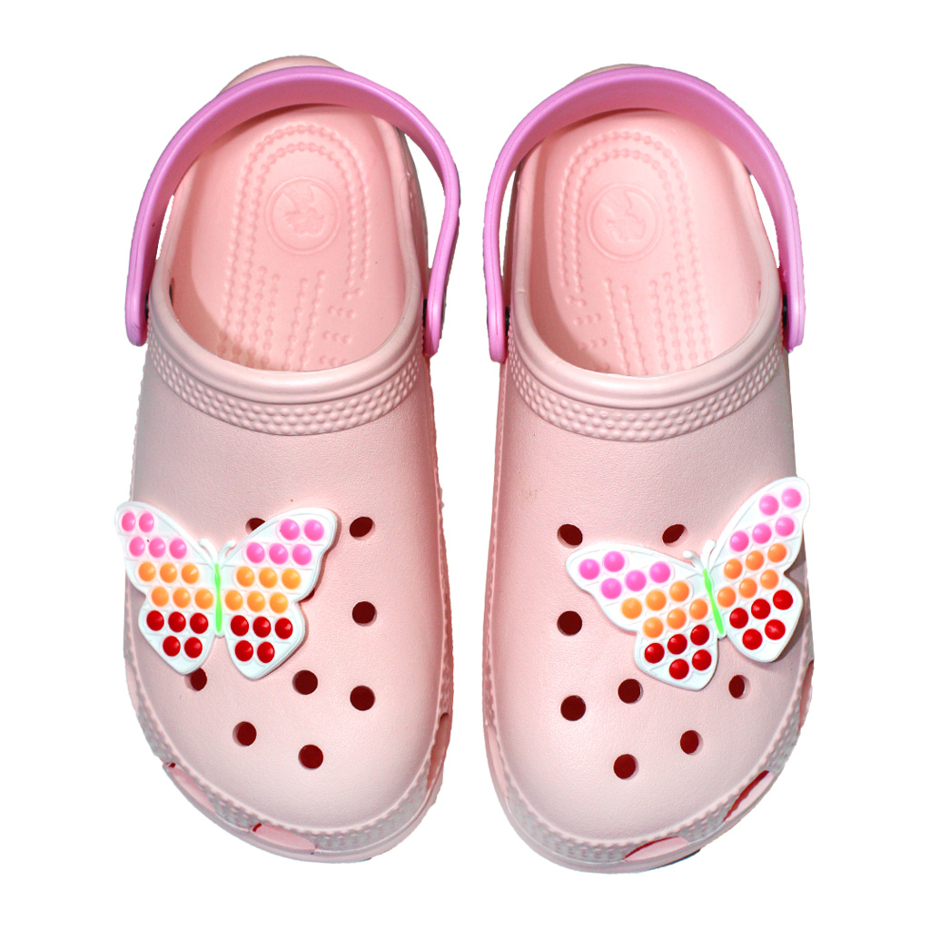 Teenager Clogs Pfirsich mit rosa Fersenriemen & Jibbitz „Schmetterling“ | Jose Amorales | Großhandel